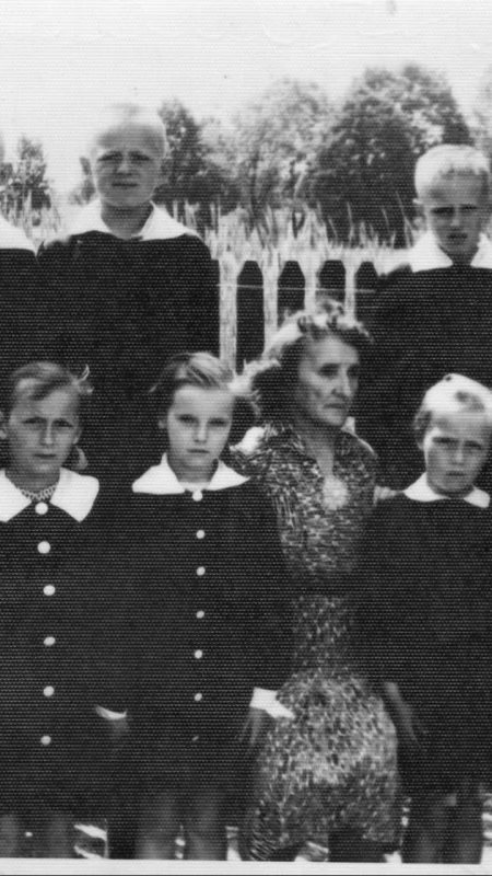 Mieszkańcy Pukarzowa ocalają historię swojej wsi. Zebrano już ponad 300 fotografii i dokumentów