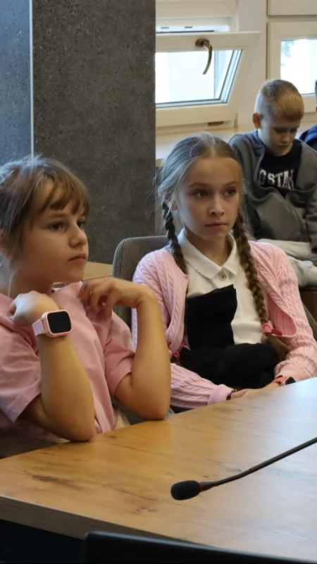 Trzecioklasiści zapytali Jarosława Ferenca: - Jakim budżetem dysponuje Radomsko?