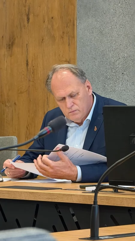 Sesja o podwyżce podatków. Prezydent Jarosław Ferenc: - Czy to zaburzy finansami przedsiębiorstwa, że ono upadnie?