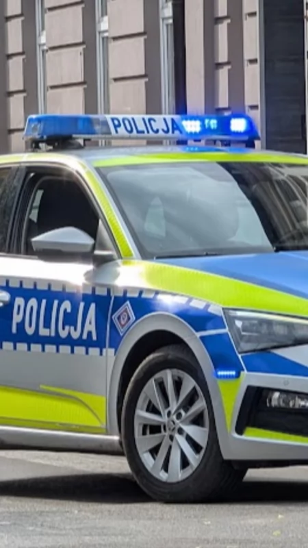 44-latek przyjechał pod okienko restauracji, zamówił, odebrał jedzenie i odjechał. W wydychanym miał ponad 2 promile