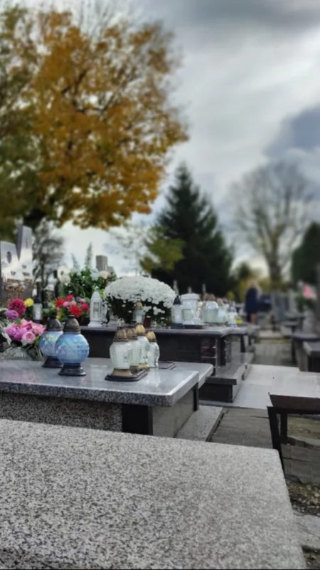 38-latka zasłabła na pogrzebie. Karetka miała daleko, pojechali strażacy