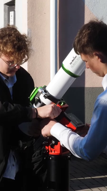 [FILM, ZDJĘCIA] Eltanin, czyli Powiatowe Uczniowskie Obserwatorium Astronomiczne w I LO otwarte
