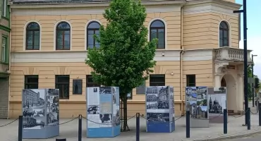 Nowa plenerowa wystawa przed muzeum. O budynkach, których już nie zobaczymy