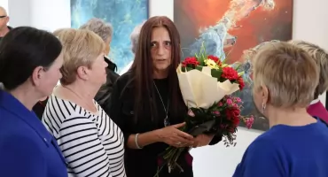 Wernisaż wystawy malarstwa Anny Marii Kołkiewicz. Swoje prace po raz pierwszy pokazuje publicznie 