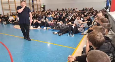 Piknik Profilaktyczny w „Mechaniku”. Muzyka, emocje i sport zamiast nudy w ławkach