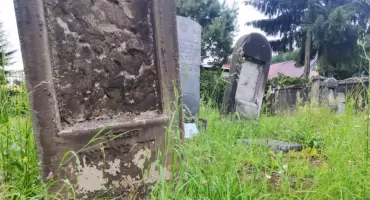 W najbliższą niedzielę odbędzie się spacer po cmentarzu żydowskim. Przewodnikiem kustosz Kamil Rutkowski