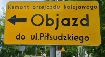 Czytelnik: - Nie potrafią poprawnie napisać Józef Piłsudski. - Naczelnik: - Nie wszystko tej firmie idzie zgodnie z planem