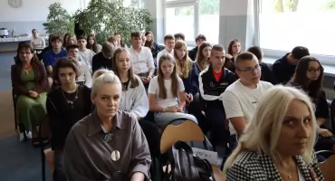 Debata w Jedynce. Nie daj się wciągnąć, nie wszystko, co modne jest bezpieczne