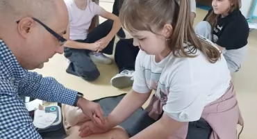 Uczniowie Siódemki na ważnej lekcji w Uniwersyteckim Szpitalu Klinicznym