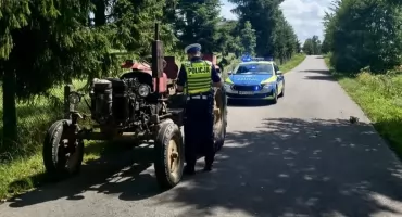Aspirant Kaczmarek: - Chciał uciekać przed policjantami traktorem. Ten plan nie miał szans powodzenia