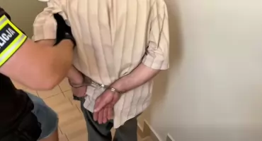 [WIDEO] 67-latek podejrzany o zabójstwo 63-latka. Mężczyźnie grozi nawet dożywocie. Na sprawę będzie czekał w areszcie