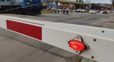 Przejazd kolejowy przy Warszyca znów będzie zamknięty. Tym razem od poniedziałku 27 lipca do odwołania