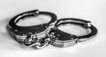 Rodzinna awantura zakończyła się aresztem. Policja zatrzymała poszukiwanego obcokrajowca w gminie Lgota Wielka