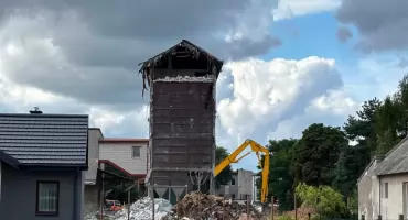 Ostatni młyn w Przedborzu znika z miejskiego krajobrazu