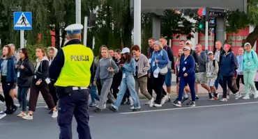 Uczniowie Misjonarze. Każdy z nas jest posłany. Radomszczańscy pielgrzymi ruszyli w drogę na Jasną Górę