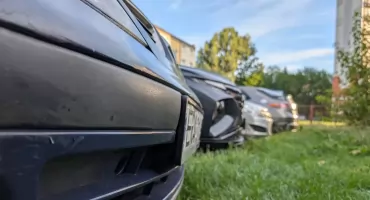 Jeździmy wrakami: prawie połowa samochodów osobowych w powiecie ma więcej niż 20 lat