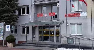 Szkoła dla dorosłych musi zwrócić część dotacji. Powiat wygrał w sądzie