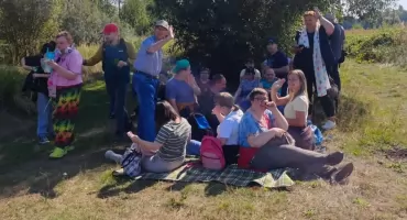 Uczestnicy WTZ w Radomsku relaksują się na końcówce wakacji na łonie natury