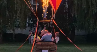 [ZDJĘCIA] Piknik i loty balonem, na uwięzi, na zakończenie Senioraliów 2026
