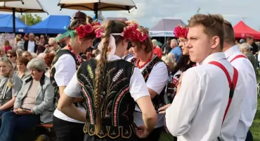 [ZDJĘCIA] Radomsko w Rytmie Natury. Rodzinny Piknik Radości w parku Glinianki w dzielnicy Kowalowiec