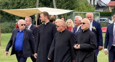 [ZDJĘCIA] Dożynki w Lgocie Wielkiej. Rolnicy podziękowali za tegoroczne plony