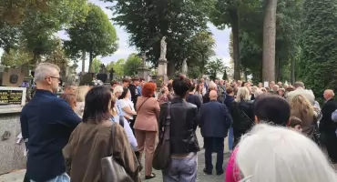 Spacer po Starym Cmentarzu odkrywał historie kobiet z Radomska