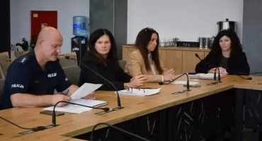 Policja będzie miała psa, który znajdzie narkotyki w radomszczańskich szkołach