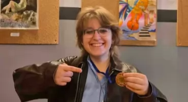 Aleksandra Zawada z II LO wyróżniona w XXIV Międzynarodowym Konkursie Plastycznym „Inne Spojrzenie”