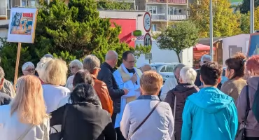 Koronka do Bożego Miłosierdzia. Radomszczanie modlą się u zbiegu Piastowskiej i Leszka Czarnego. O pokój i nawrócenie narodów