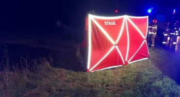 Tragiczny wypadek w Orzechówku. Zginął potrącony przez samochód osobowy rowerzysta