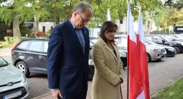 Uczczono 84. rocznicę likwidacji getta w Radomsku. Tysiące mieszkańców Radomska zostało zamordowanych