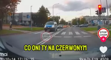 [WIDEO] Radomszczańscy policjanci na STOP CHAM. Przejechali na czerwonym świetle