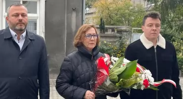 Posłanka i radni PiS-u oddali hołd zamordowanemu kapelanowi Solidarności